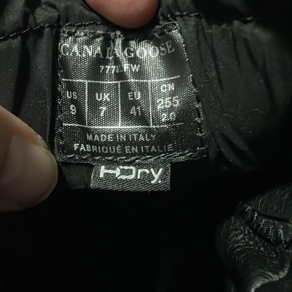 Brand new Canada goose boots - Picture 5 of 8